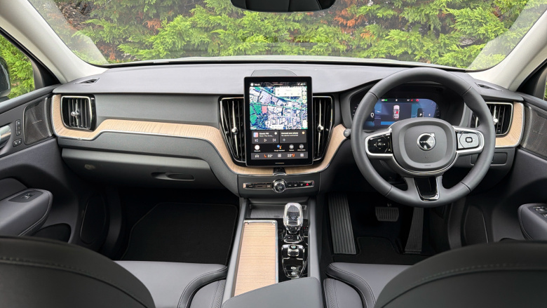 Volvo XC60 2.0 B5P Plus Dark 5dr AWD Geartronic Petrol Estate